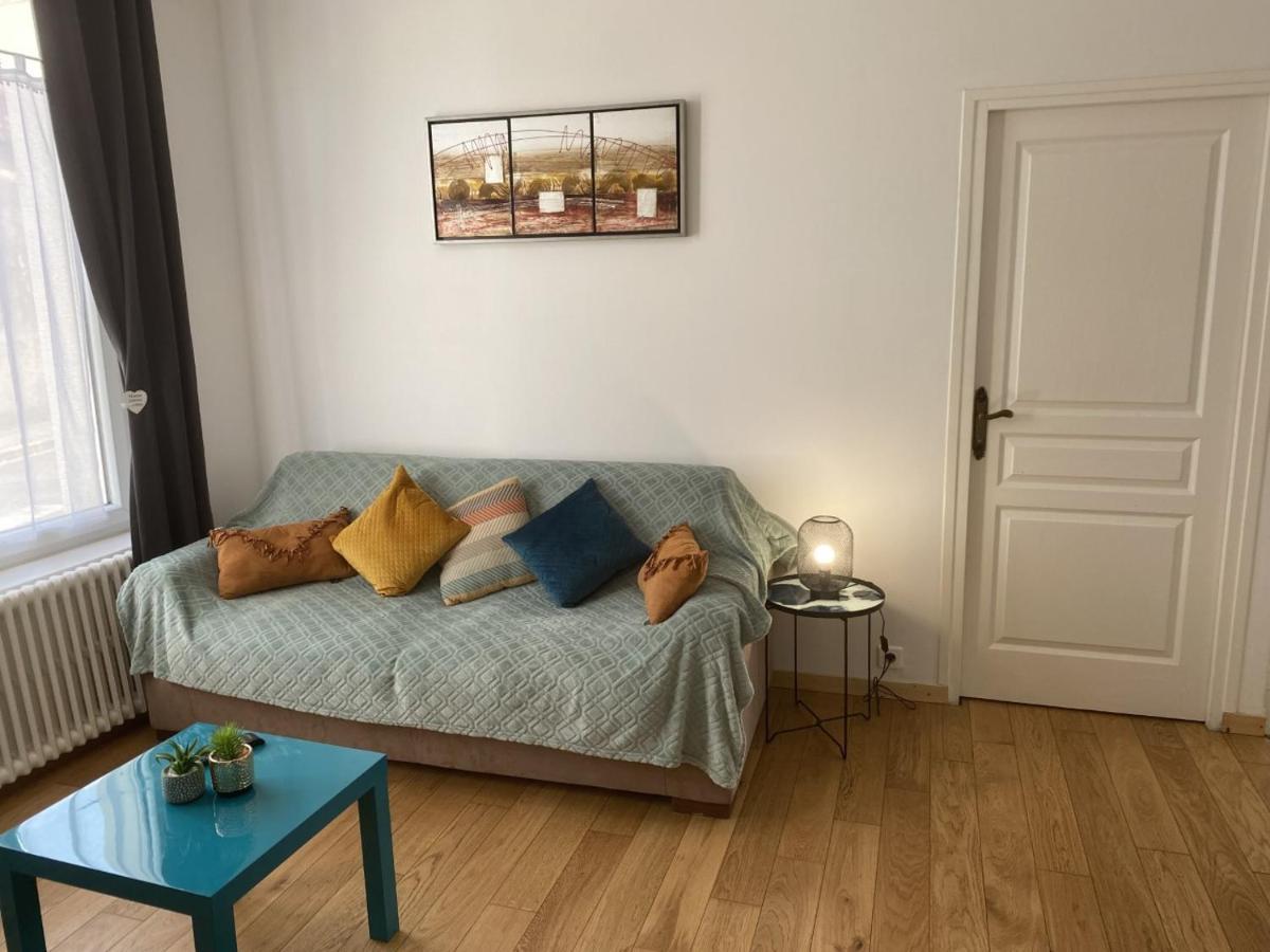 Apartment La Marina 2 *