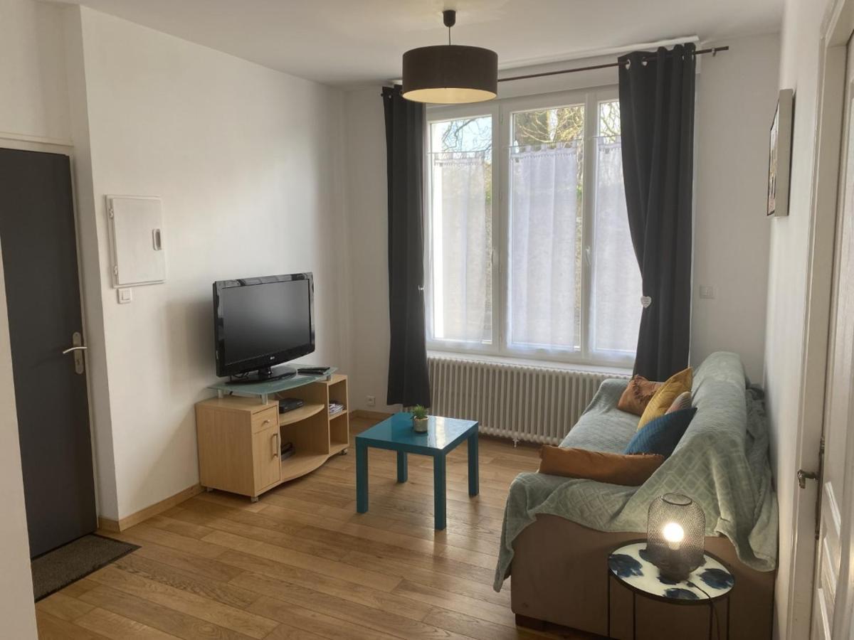 Apartment La Marina 2 *